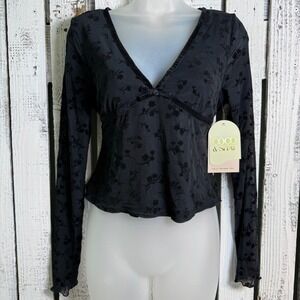 UNAVAILABLE -Coco & Shay Black Floral Mesh Top Jr XL Velvet Trim V Neck Lon